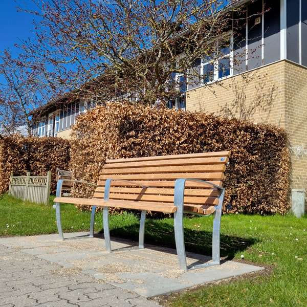 Gademøbler | Bænke | FalcoRelax bænk med ryglæn Gademøbler | Bænke | FalcoRelax bænk med ryglæn | image #2 |