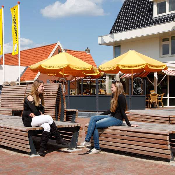 Gademøbler | Bænke | Tapis du Bois siddeelement | image #4 |  gademobler-og-parkmobler/modulopbyggede-baenke/tapis-du-bois-siddeelement/