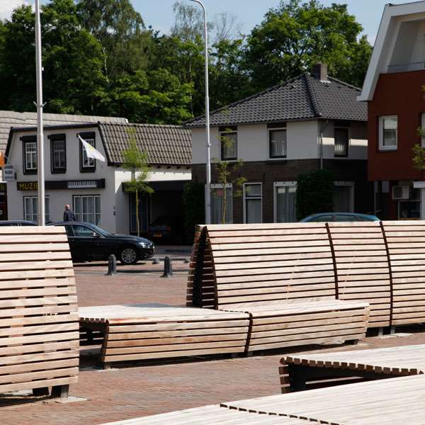 Gademøbler | Modulopbyggede bænke | Tapis du Bois rygelement | image #4 |  modulopbyggede-baenke/tapis-du-bois-rygelement/