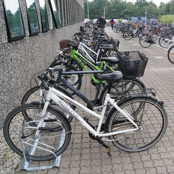 Cykelparkering til ethvert behov | Find professionelt cykelstativ hos Falco | Falco-ideal 2.0 enkeltsidet cykelstativ | image #8 |  
