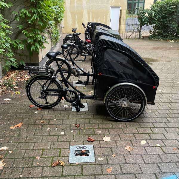 Cykelparkering til ethvert behov | Enkel og sikker ladcykelparkering | Fastlåsningsbøjlen FalcoLoop | image #3 |  
