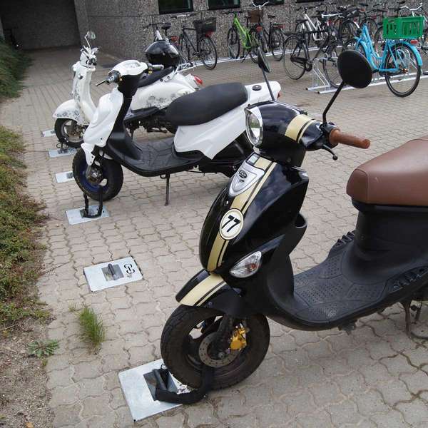 Cykelparkering til ethvert behov | Enkel og sikker ladcykelparkering | Fastlåsningsbøjlen FalcoLoop | image #2 |  