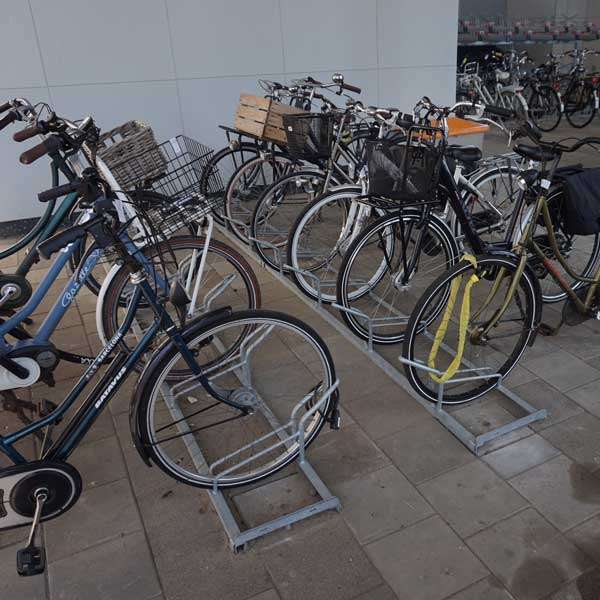 Cykelparkering til ethvert behov | Find professionelt cykelstativ hos Falco | FalcoSound Low enkeltsidet cykelstativ | image #2 |  