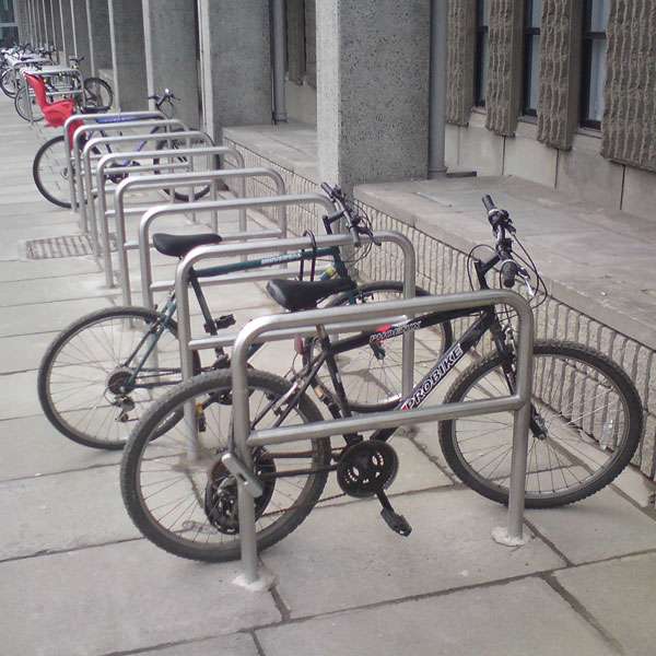 Cykelparkering til ethvert behov | Cykelstativer til skråparkering | Cykellæn i rustfrit stål | image #8 |  