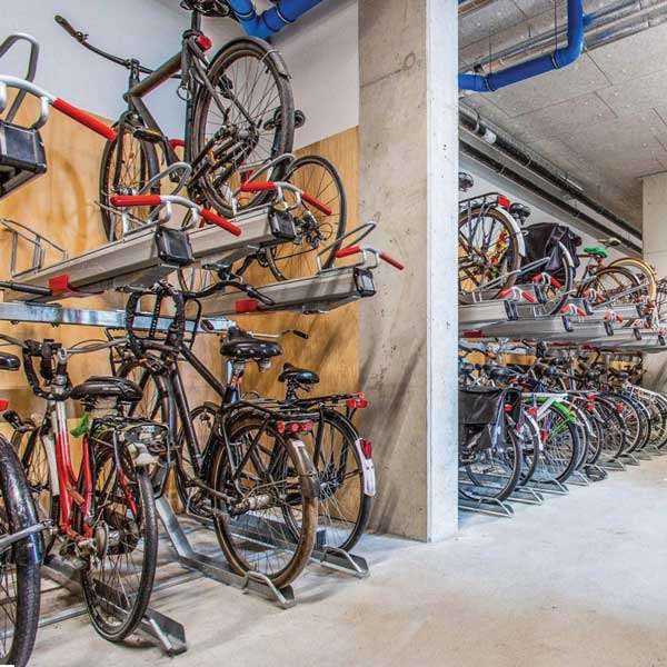 Cykelparkering til ethvert behov | Pladsbesparende cykelparkering | FalcoLevel Premium+, cykelparkering i 2 etager | image #2 |  FalcoLevel-Premium+-cykelparkering-i-2-etager