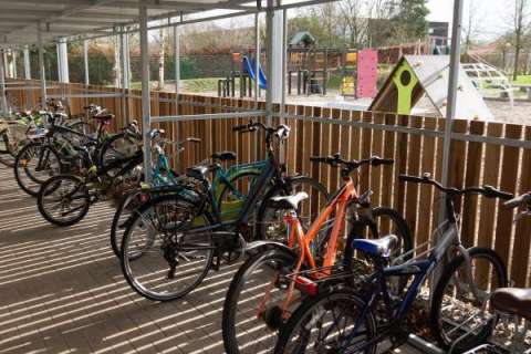 Det fleksible FalcoLok-500 cykelskur er ideelt til skole