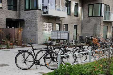 Cykelparkering på Islands Brygge – 202 pladser i FalcoDK