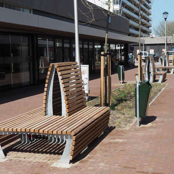 straatmeubilair parkbank buitenbank zitbank zitelement tapis du bois