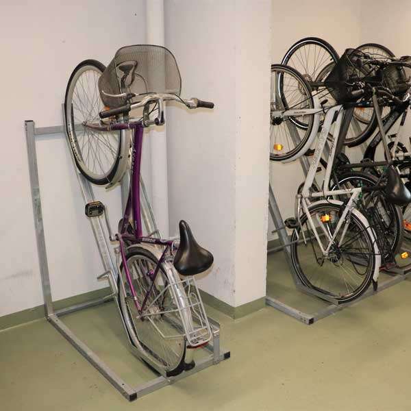 FalcoVert semi-vertikal cykelparkering