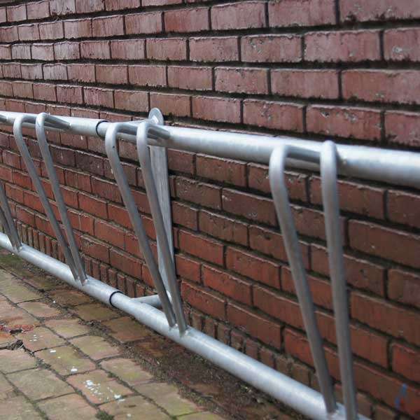 Væghængt skrå cykelstativ, Falco-DK