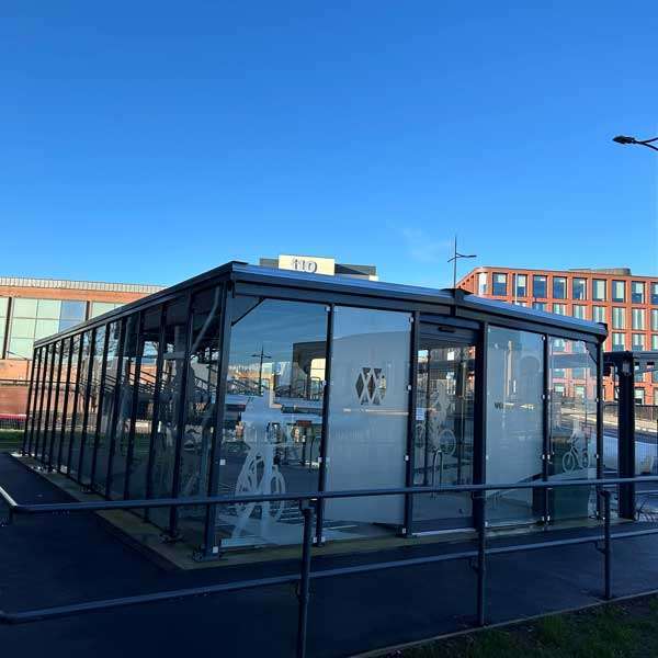 Falco U.K. installerer moderne cykelhub på Wolverhampton Station