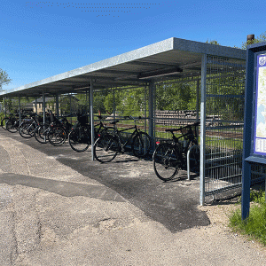 Kvistgård Station med ny cykelparkeringsløsning