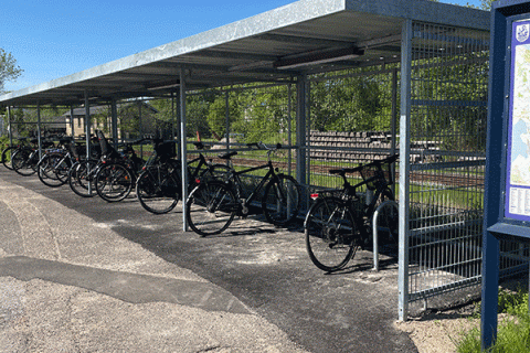 Kvistgård Station med ny cykelparkeringsløsning