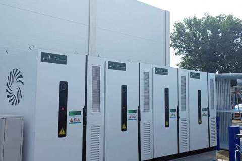 Vi gemmer solen: derfor har vi investeret i batterier