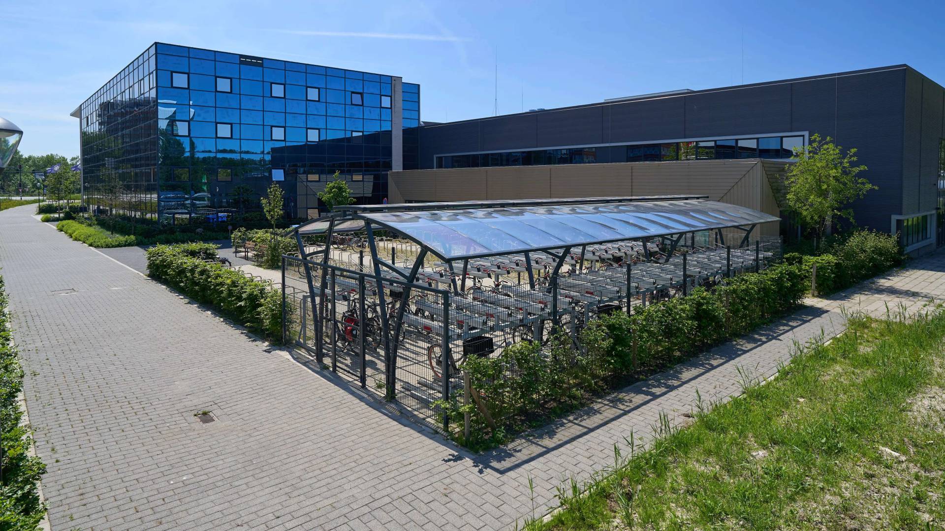 Falcorail overkapping universiteit Leiden
