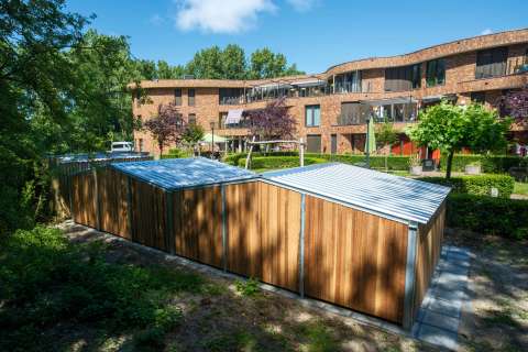 Sikker og stilfuld cykeloverdækning og opbevaring ved bo- og omsorgscenter