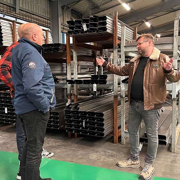 Vores dygtige montører på besøg hos Falco Hollands fabrik Vores dygtige montører på besøg hos Falco Hollands fabrik