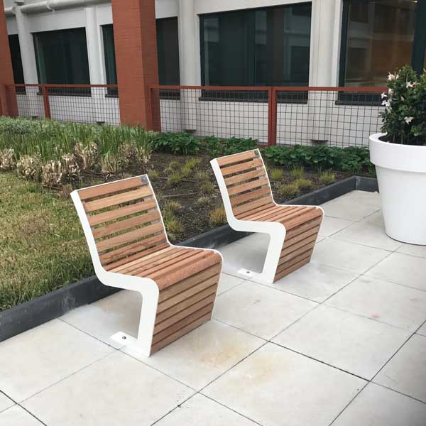 Ejendomskompleks er blevet indrettet med Falco parkmøbler