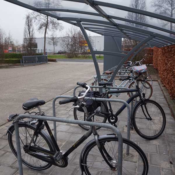 Overdækket cykelparkering til Alprokon