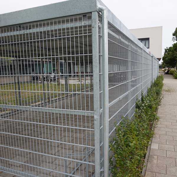 Tjenestemænd i Hoeksche Waard kommune (NL) parkerer cykler i FalcoLok cykelskur