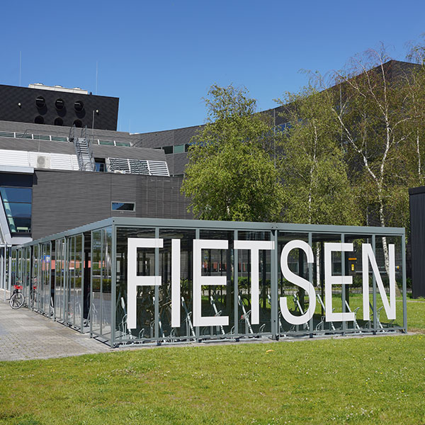 Project Amsterdam Lufthavn opruster på cykelparkering