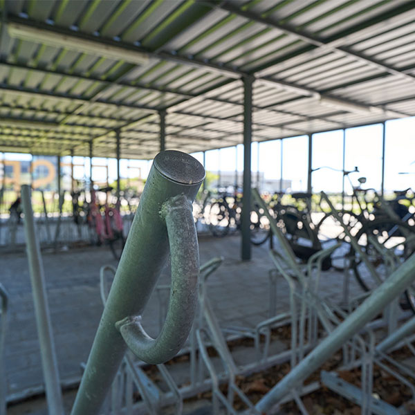 Project Amsterdam Lufthavn opruster på cykelparkering