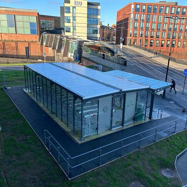 Falco U.K. installerer moderne cykelhub på Wolverhampton Station
