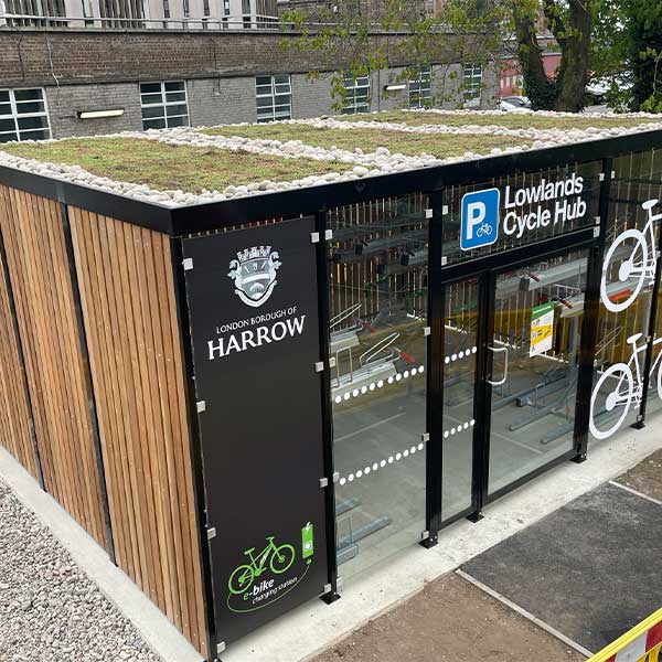 Cykelhub ved Harrow on the Hill Station, London