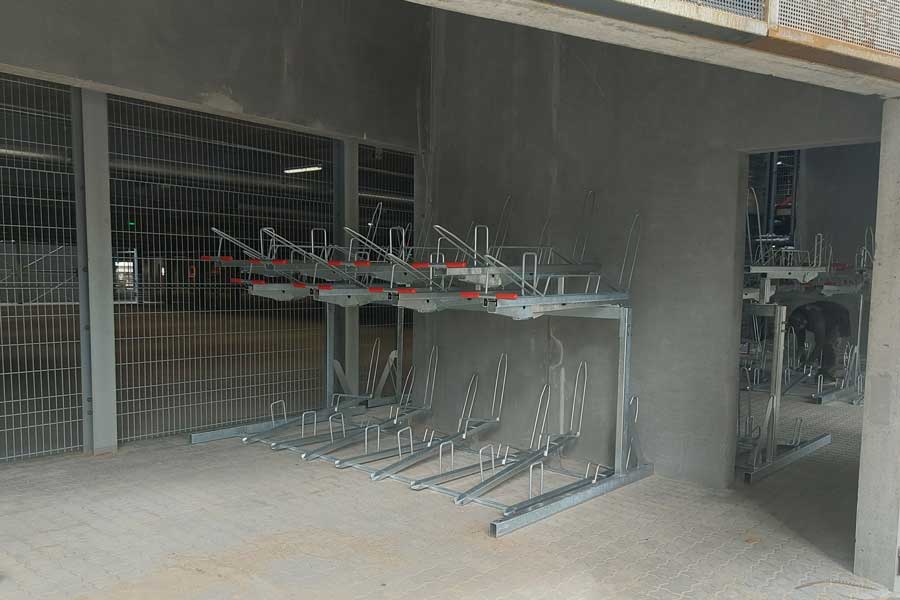 162 etagecykelparkeringspladser – tilpasset rummet