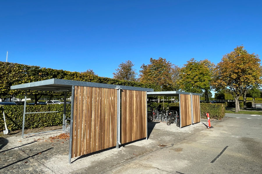 Cykeloverdækning og cykelparkering hos DR i Aarhus