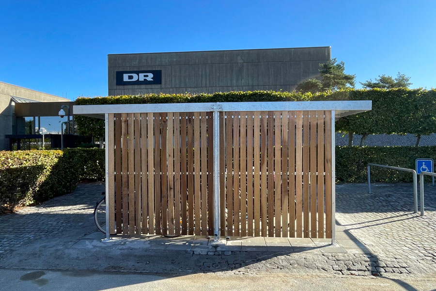 Cykeloverdækning og cykelparkering hos DR i Aarhus