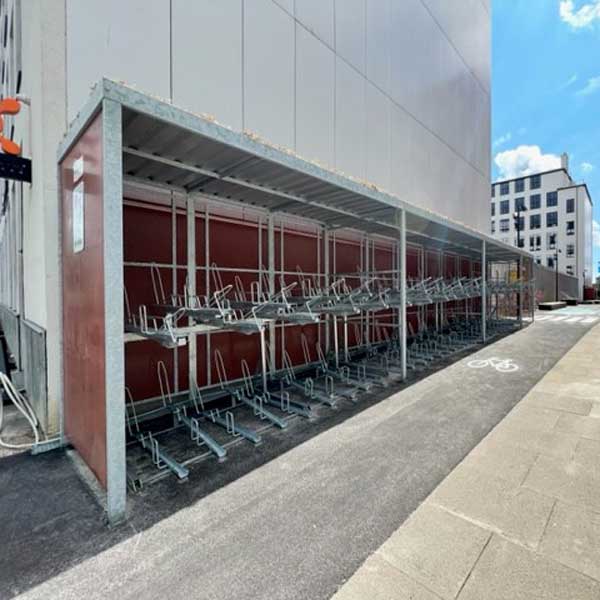 Effektiv og pladsbesparende cykelparkering hos NØAS, Amager