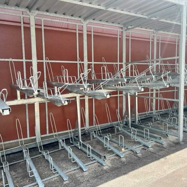 Effektiv og pladsbesparende cykelparkering hos NØAS, Amager