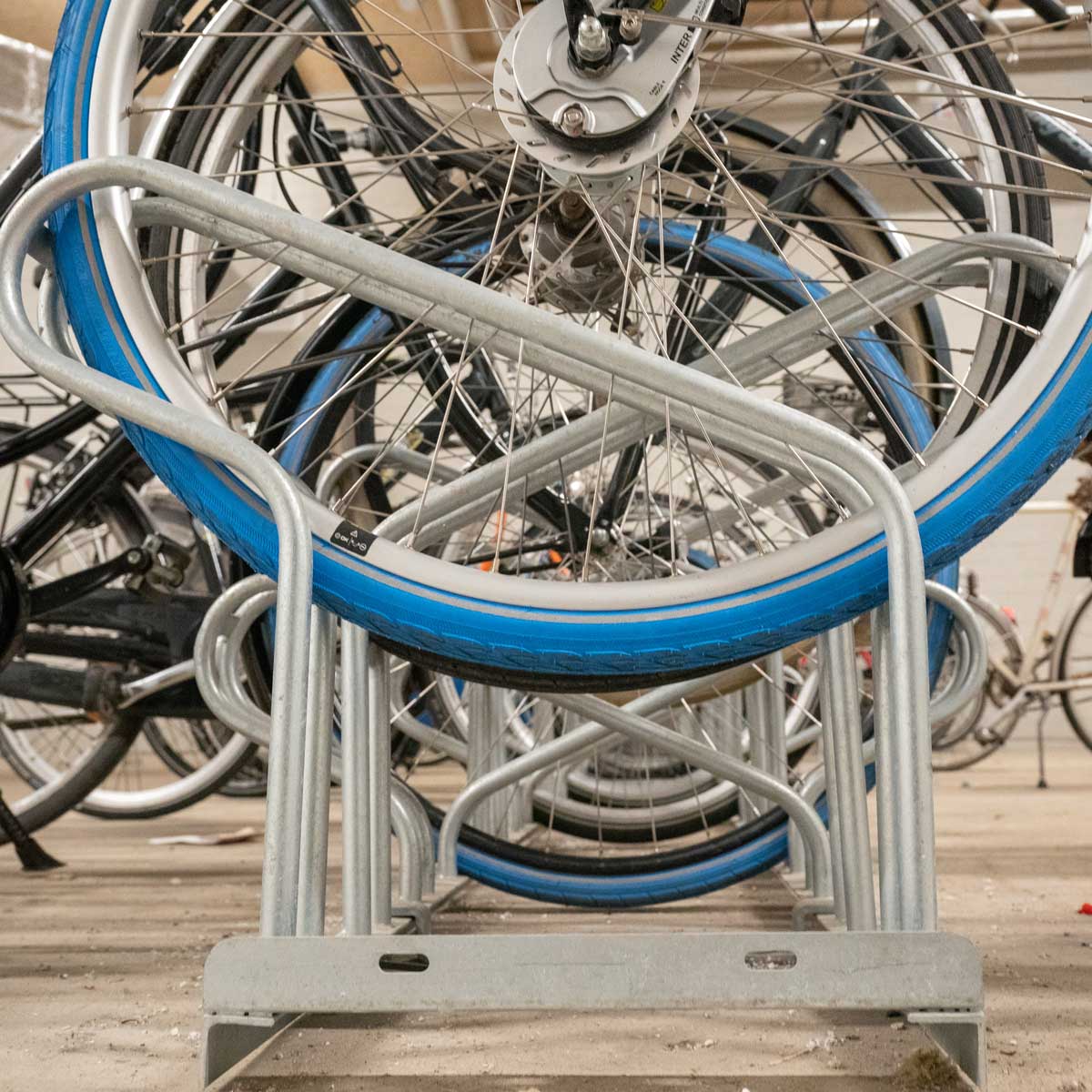 Falco A-11 dobbeltsidet cykelstativ