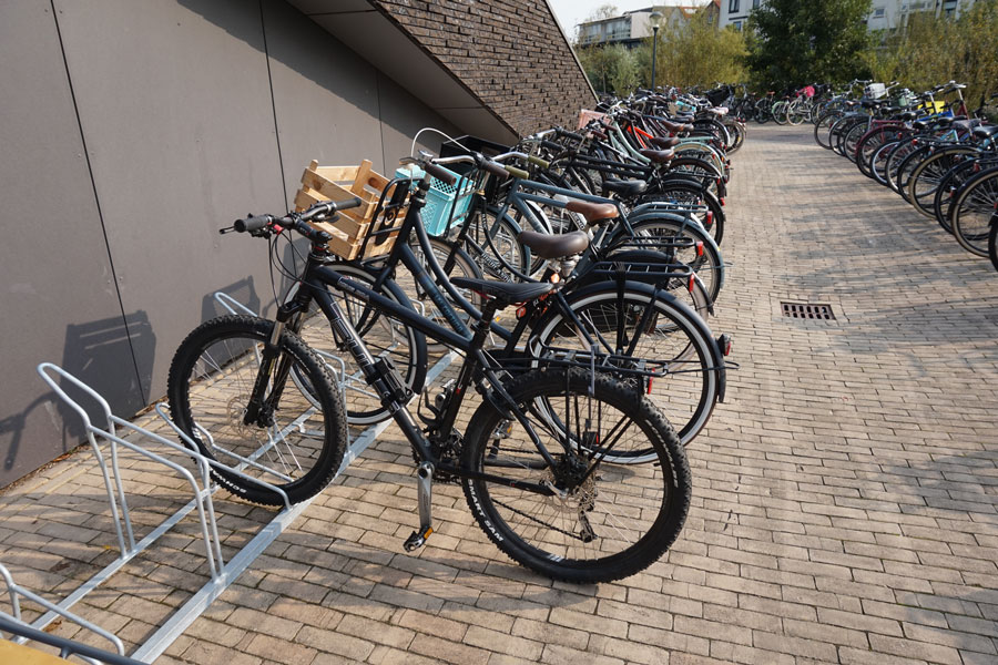 FalcoSound — DGNB-egnet cykelparkering med 400 mm CTC og højdeforskydning