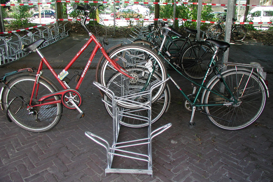 FalcoSound — DGNB-egnet cykelparkering med 400 mm CTC og højdeforskydning